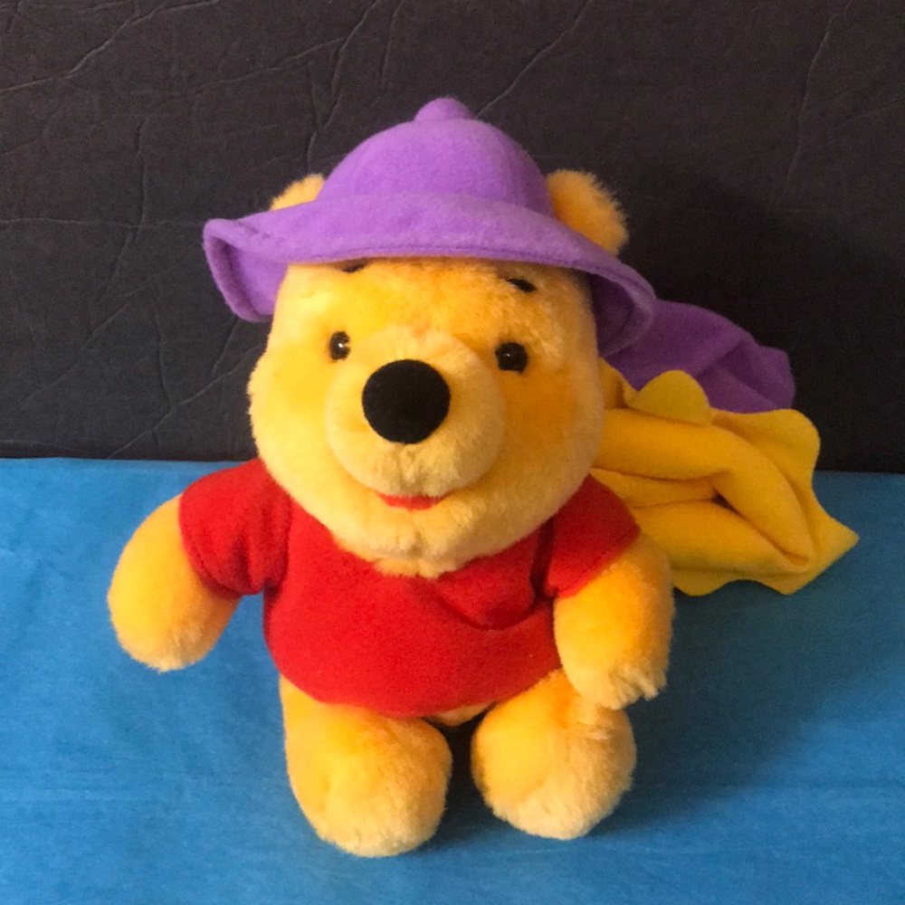 Mattel 1997 WINNIE THE POOH BEAR In Hunny Pot